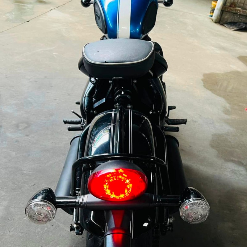 Yên phụ cho xem Moto Triumph Bobber