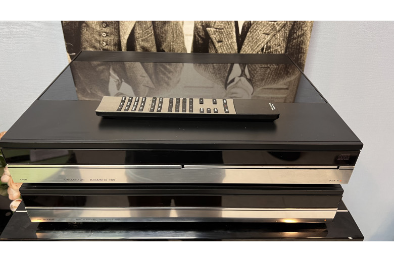 Beomaster 7000 vs Beogram CD 7000