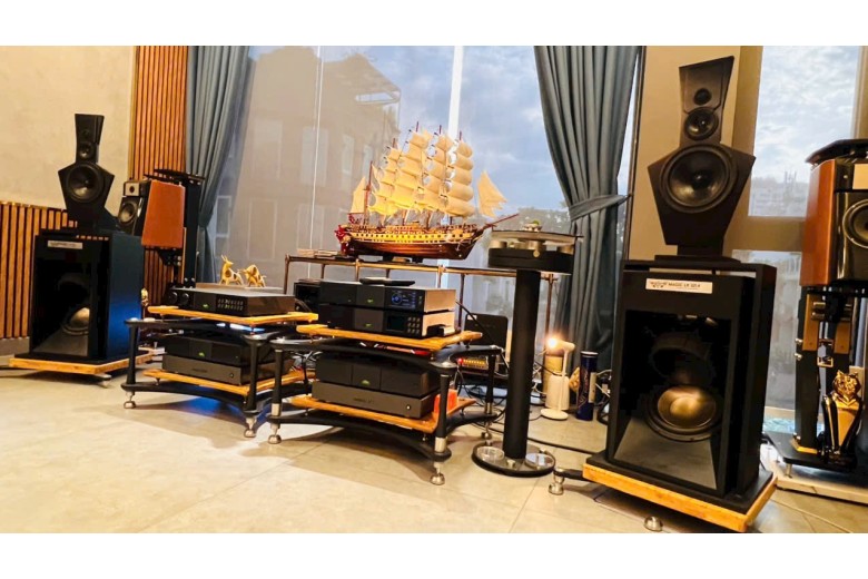 Kệ Audio copy hãng QUADRASPIRE