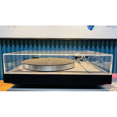 Linn axis MK2 turntable