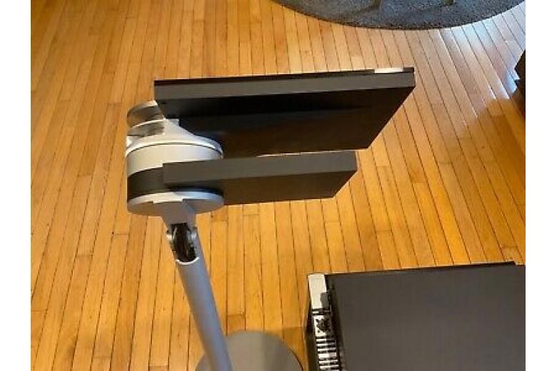 Floor Stand Beosound 5 vs 5 Encore